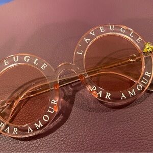 Chic Transparent Sunglasses with Pink Tint